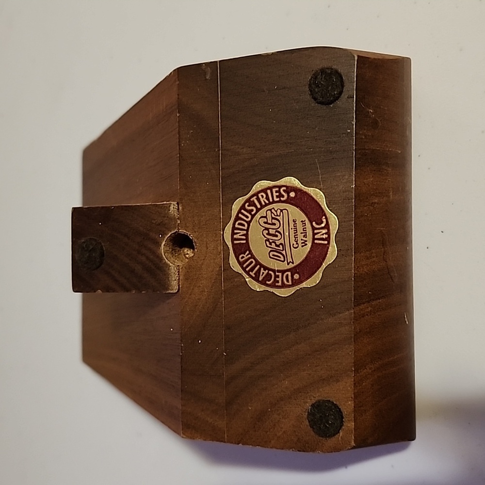 VINTAGE  DECATUR INDUSTRIES INC. GENUINE  WALNUT DECO DOUBLE SMOKING PIPE STAND - Picture 5 of 7